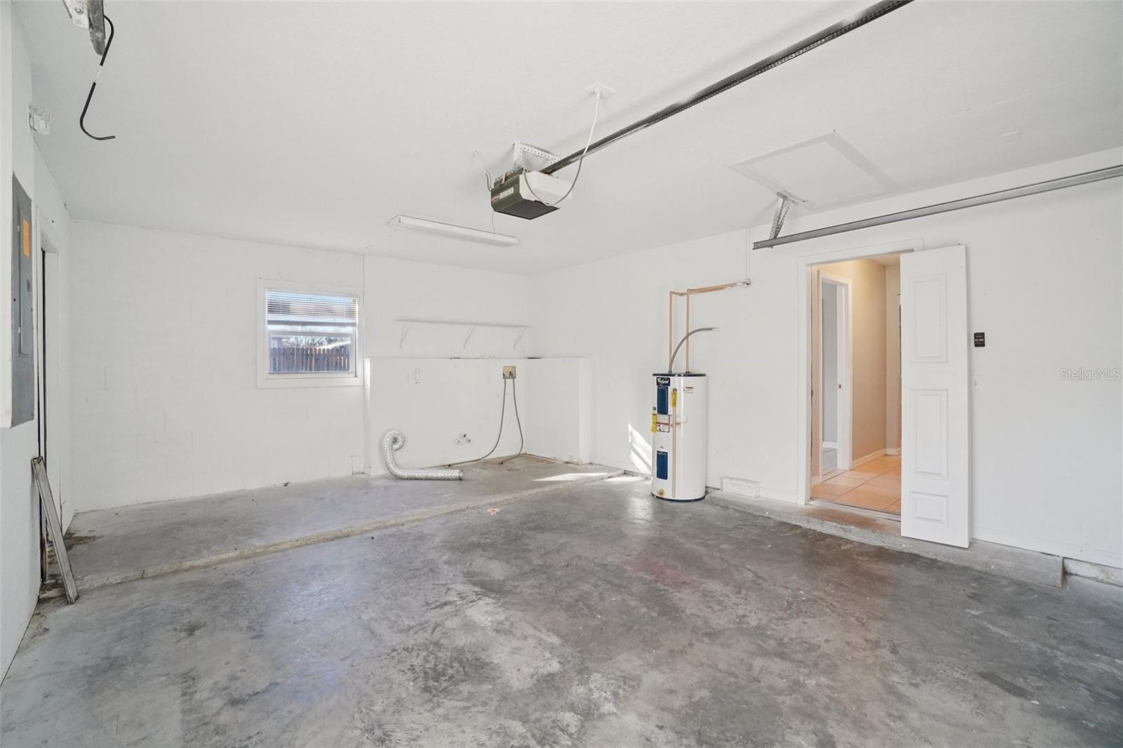 Image 29 of 34 For 13210 Maple Street