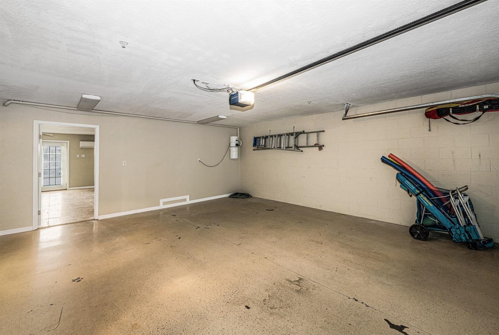 Image 11 of 52 For 106 Yacht Club Circle