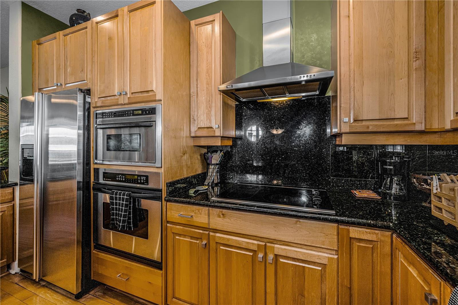 Image 18 of 52 For 106 Yacht Club Circle