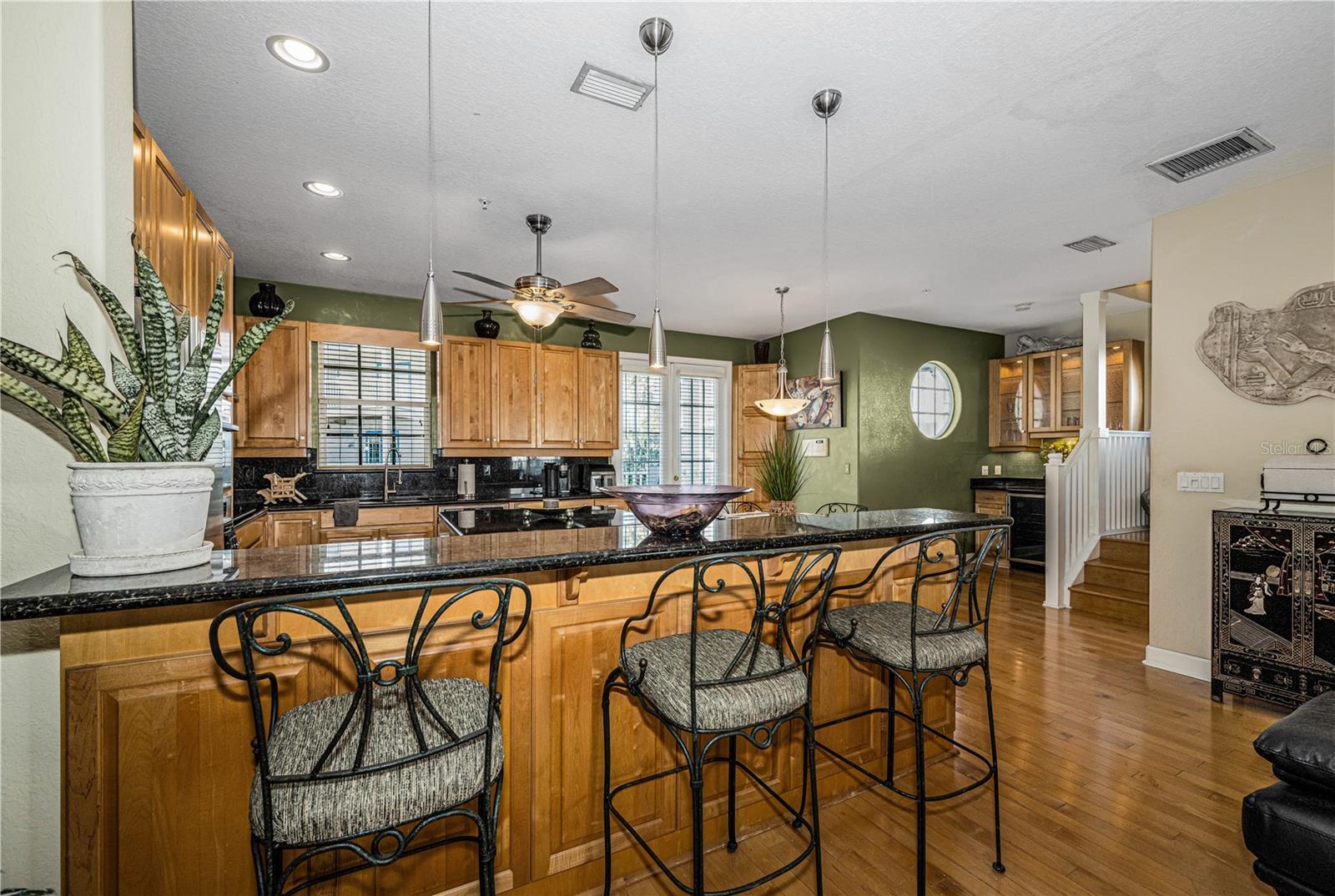 Image 19 of 52 For 106 Yacht Club Circle