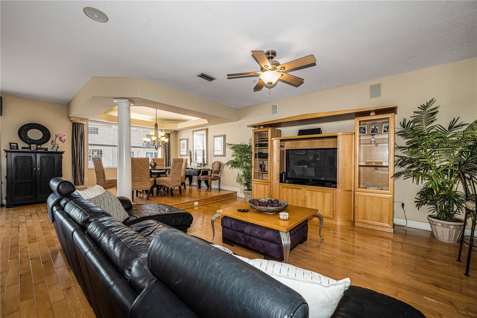 Image 23 of 52 For 106 Yacht Club Circle