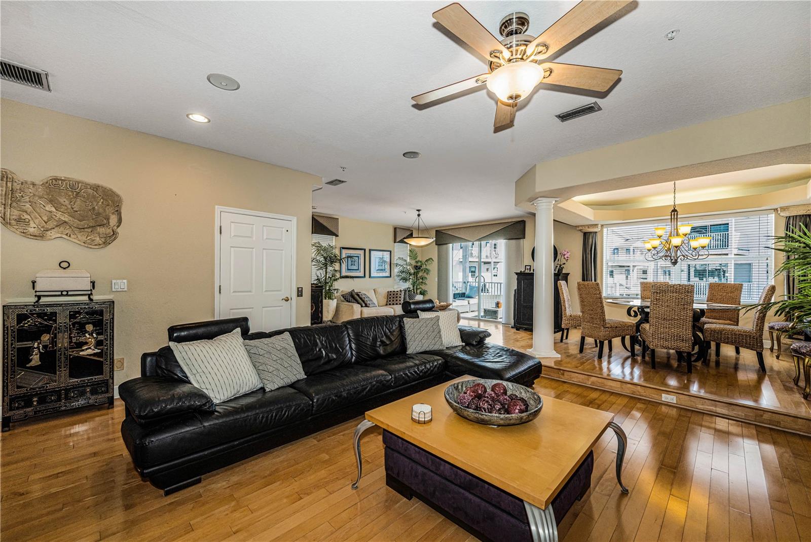 Image 24 of 52 For 106 Yacht Club Circle