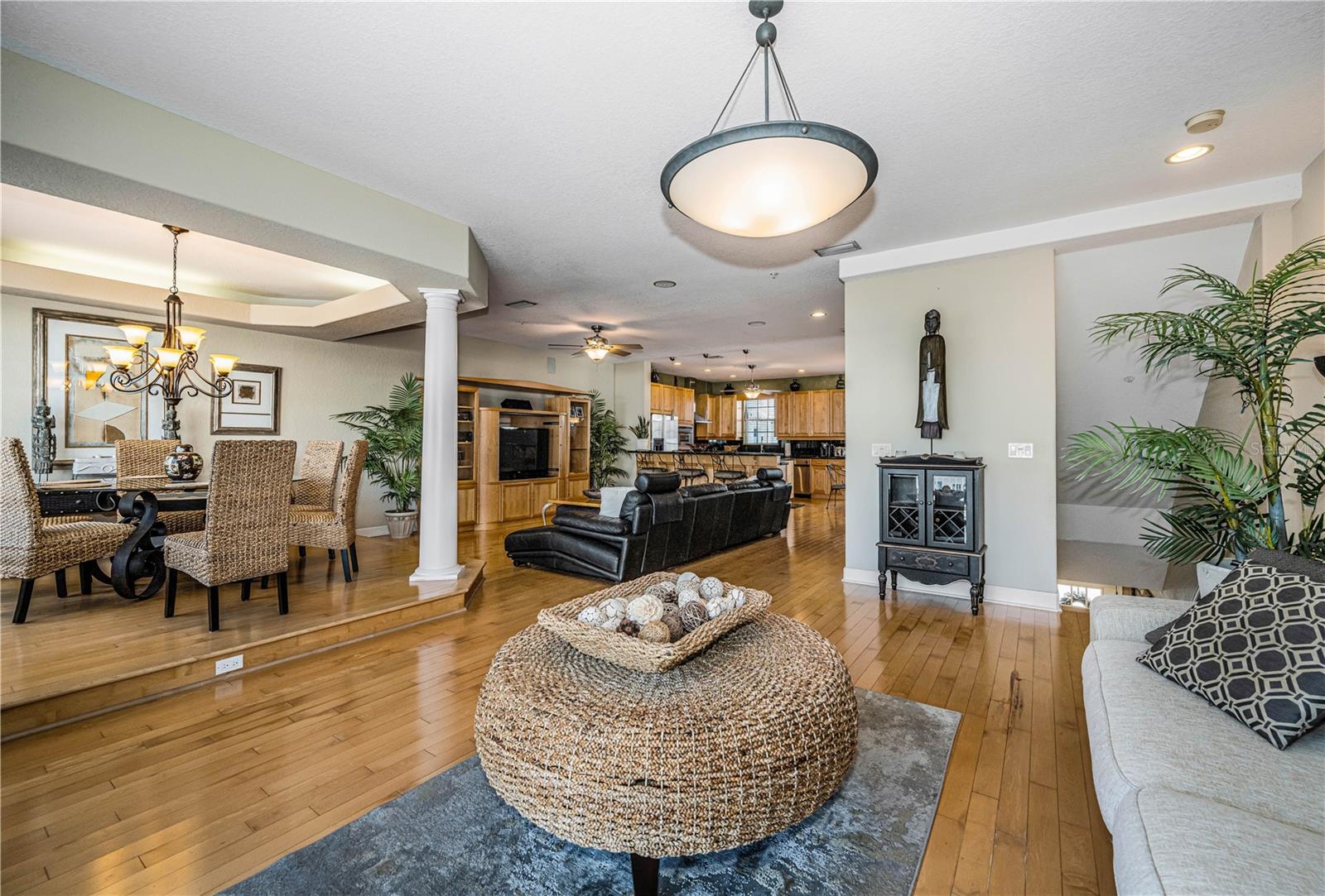 Image 26 of 52 For 106 Yacht Club Circle