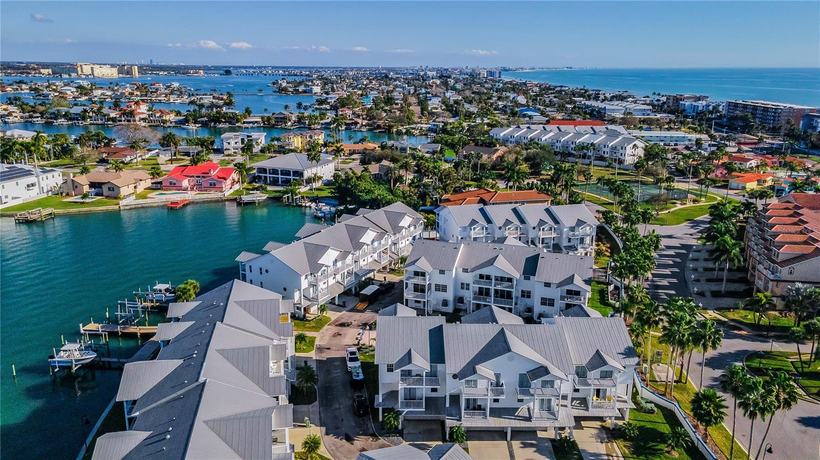 Image 4 of 52 For 106 Yacht Club Circle