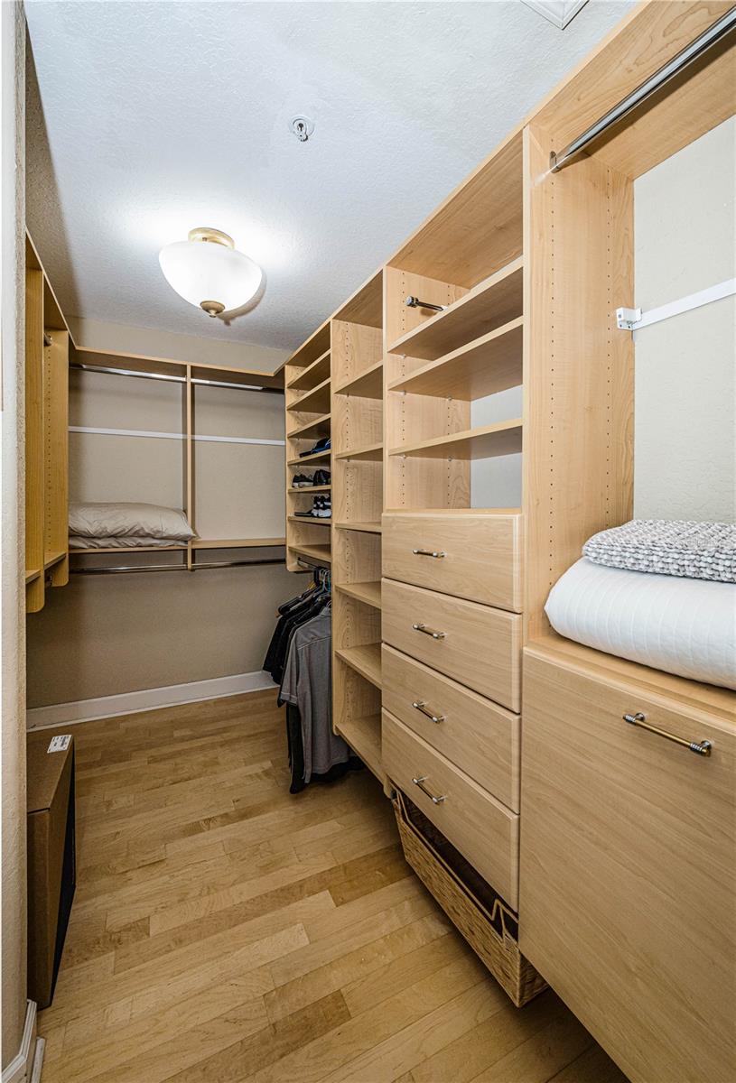 Image 43 of 52 For 106 Yacht Club Circle