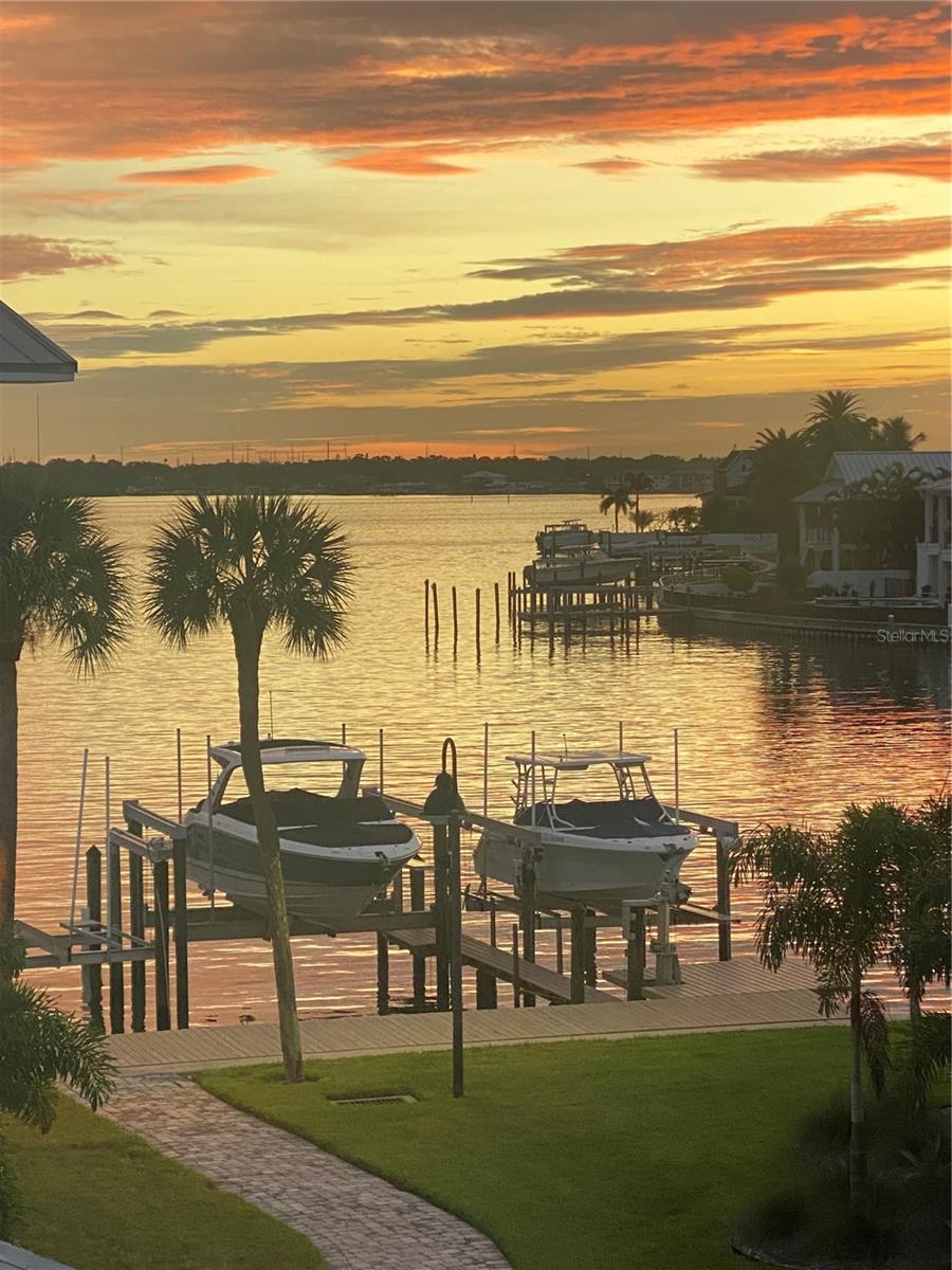 Image 50 of 52 For 106 Yacht Club Circle