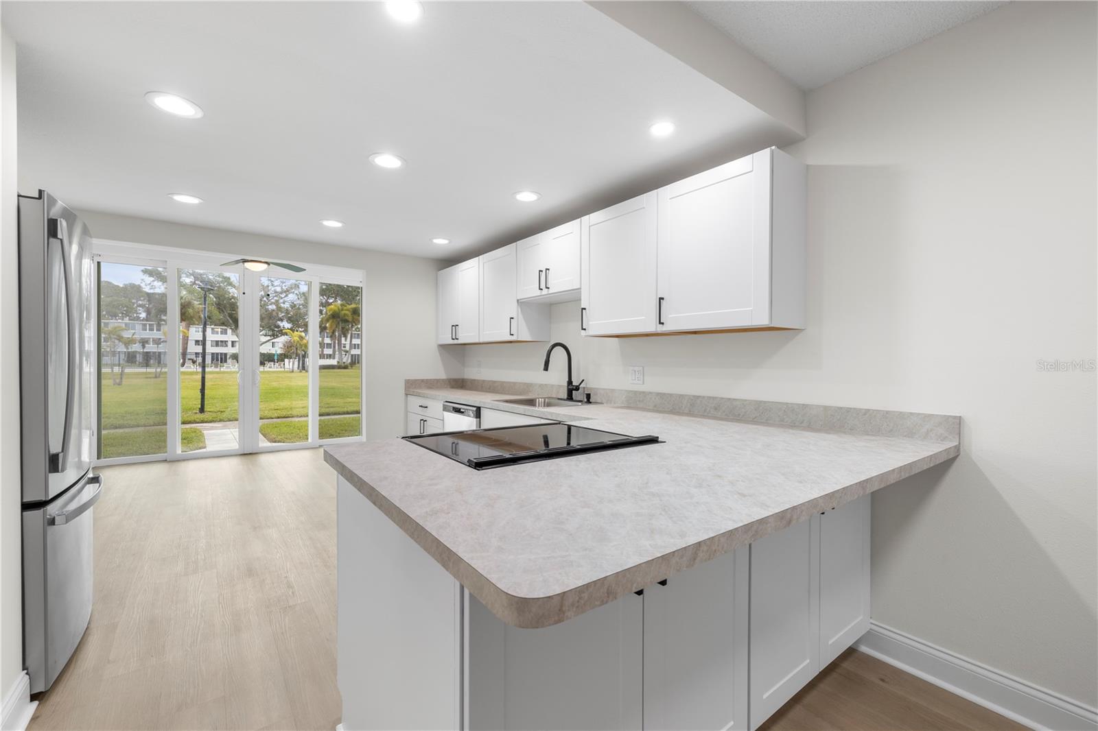 Image 10 of 51 For 4715 Bay Street Ne 123