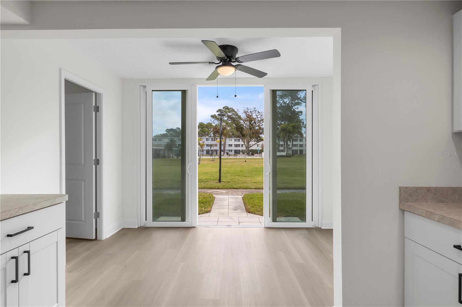 Image 16 of 51 For 4715 Bay Street Ne 123