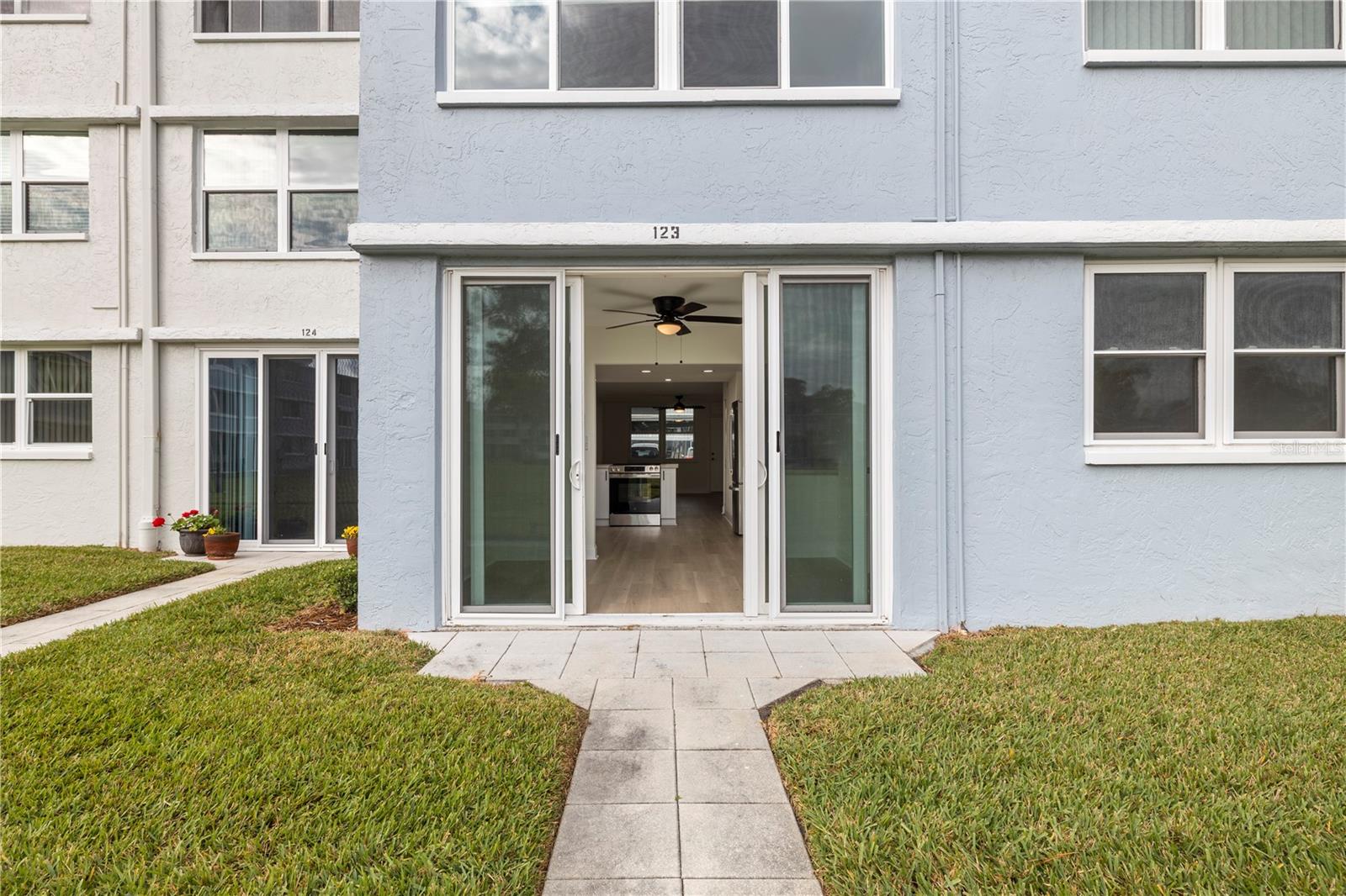 Image 3 of 51 For 4715 Bay Street Ne 123