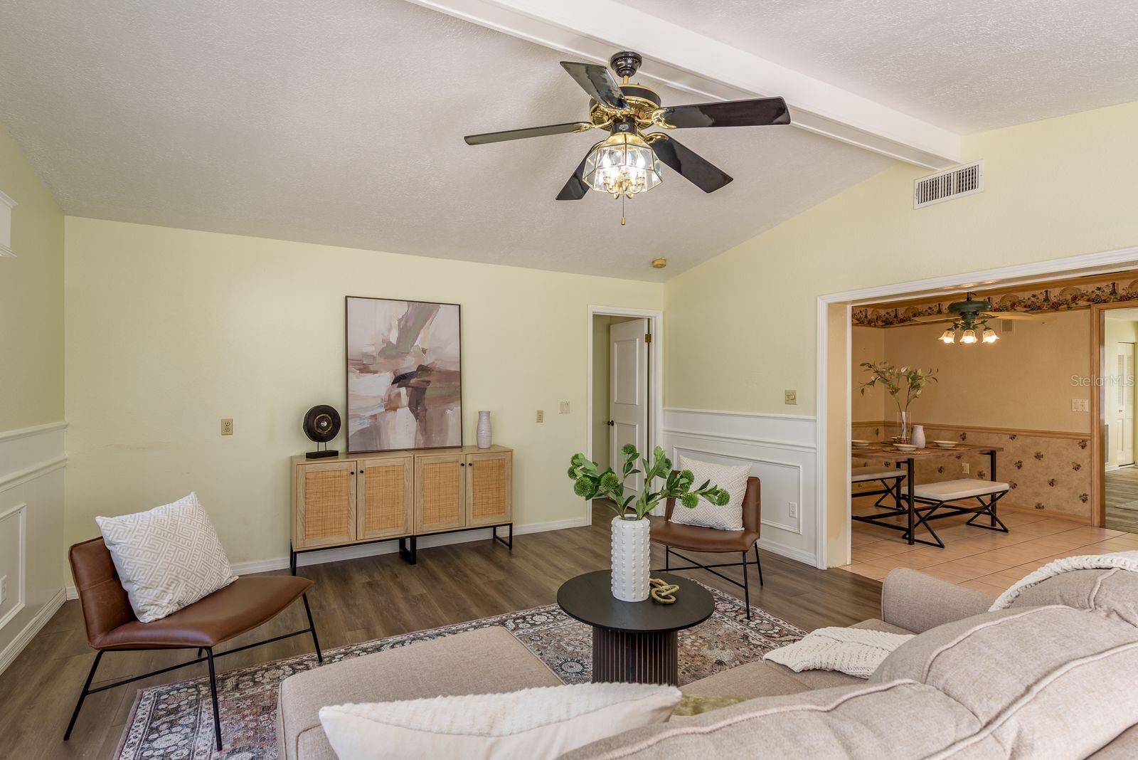 Image 13 of 33 For 1402 Overlea Drive