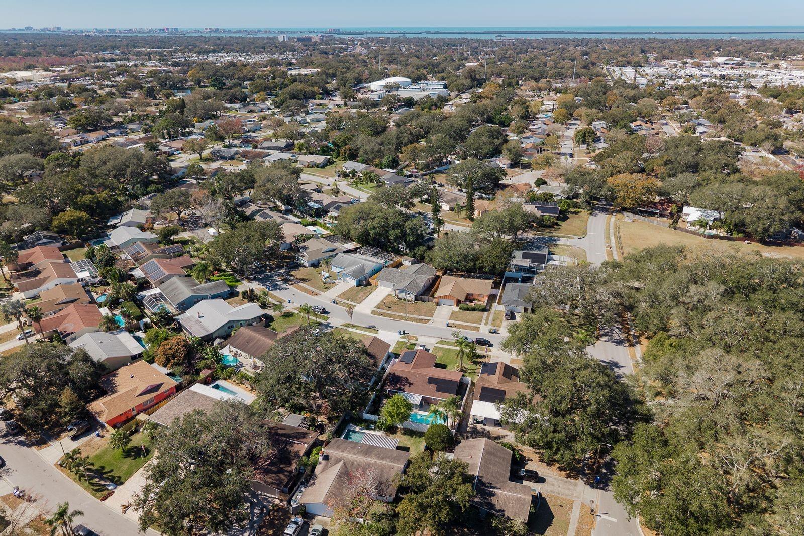 Image 31 of 33 For 1402 Overlea Drive