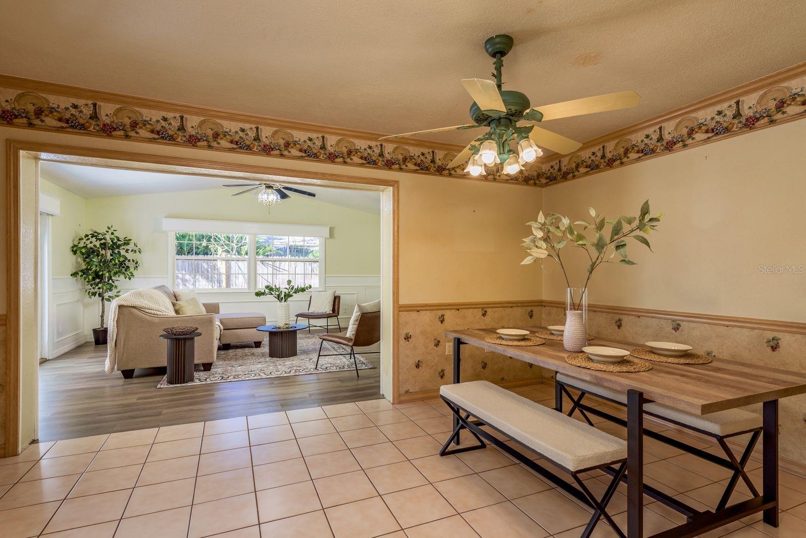 Image 6 of 33 For 1402 Overlea Drive