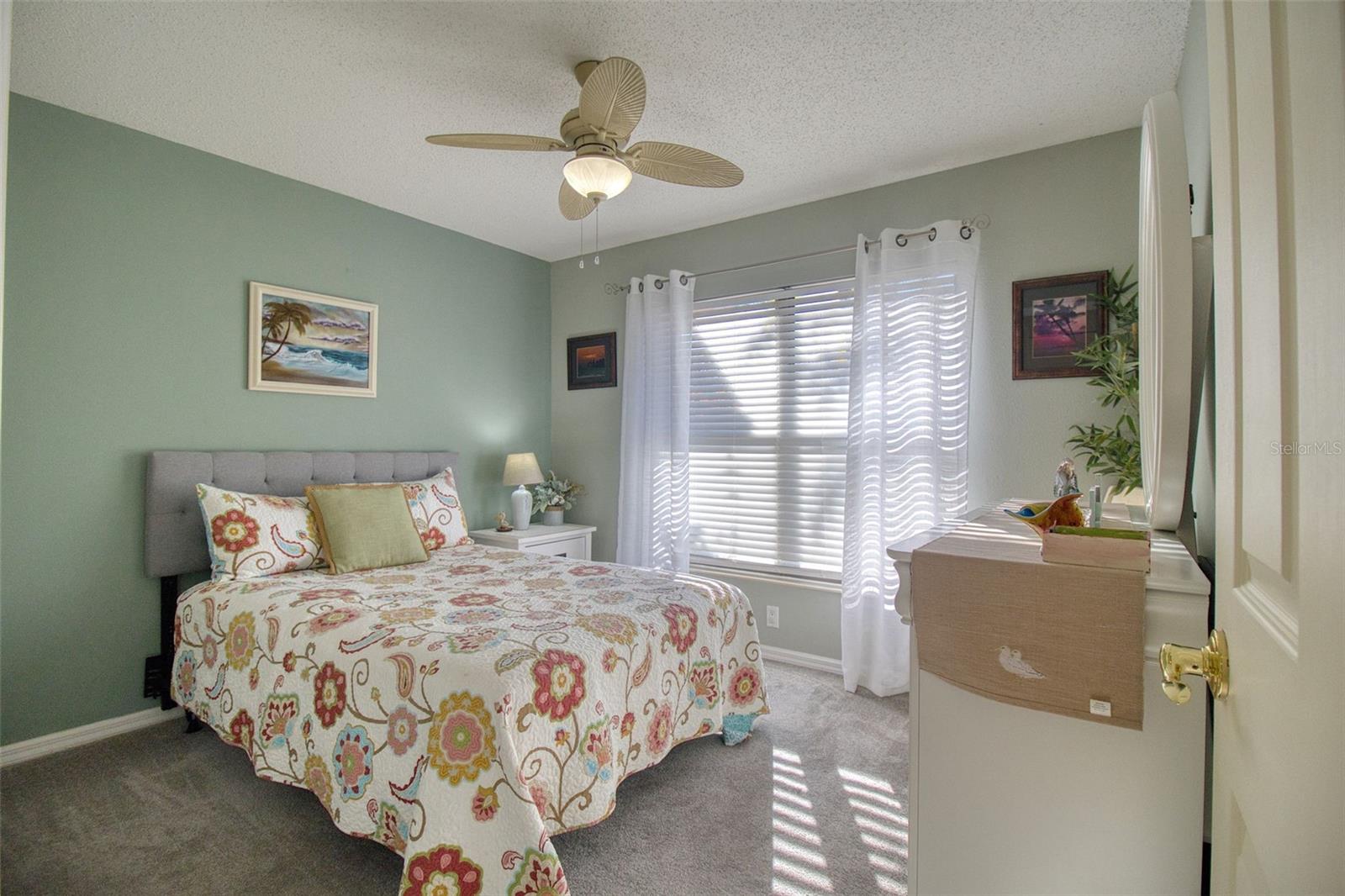 Listing photo id 16 for 3177 Charter Club Drive B