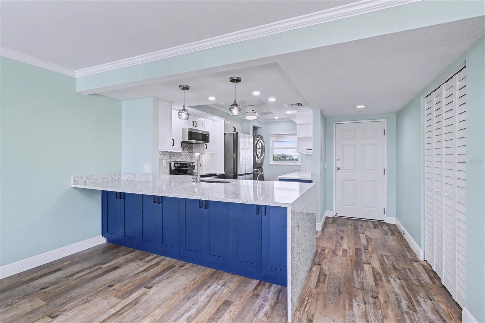 Image 10 of 47 For 19531 Gulf Boulevard 615