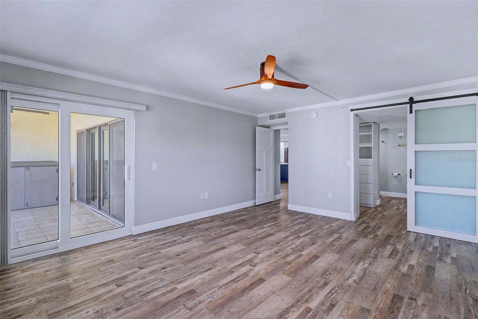 Image 28 of 47 For 19531 Gulf Boulevard 615