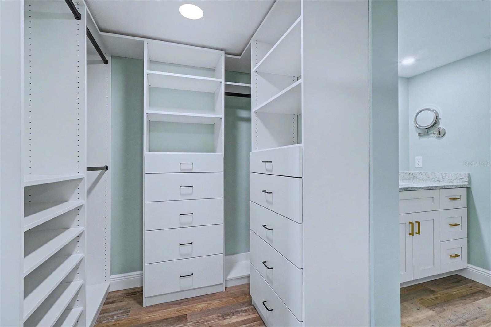 Image 34 of 47 For 19531 Gulf Boulevard 615