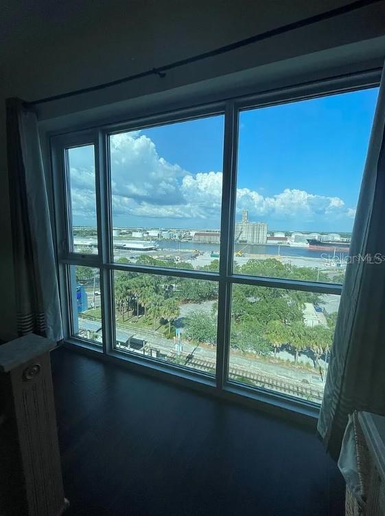 Image 13 of 34 For 912 Channelside Drive 2803