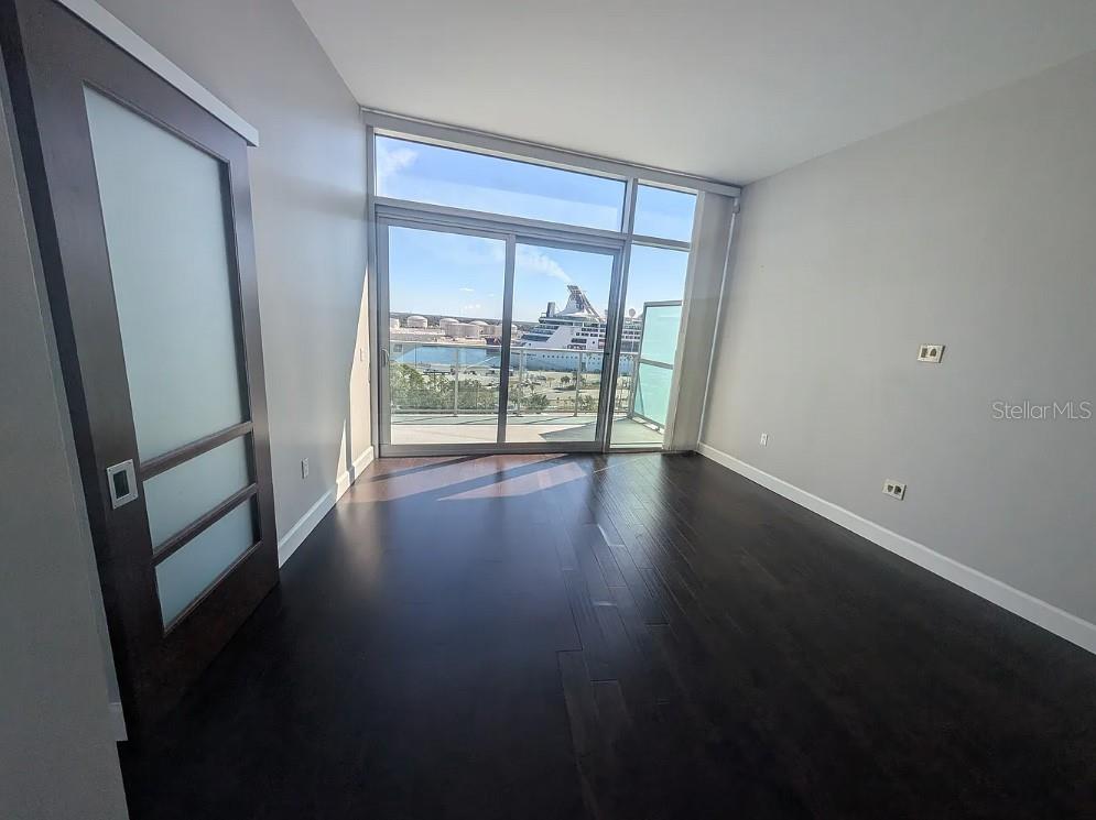 Image 29 of 34 For 912 Channelside Drive 2803