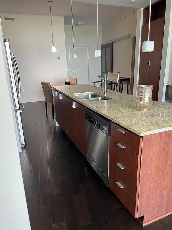 Image 9 of 34 For 912 Channelside Drive 2803