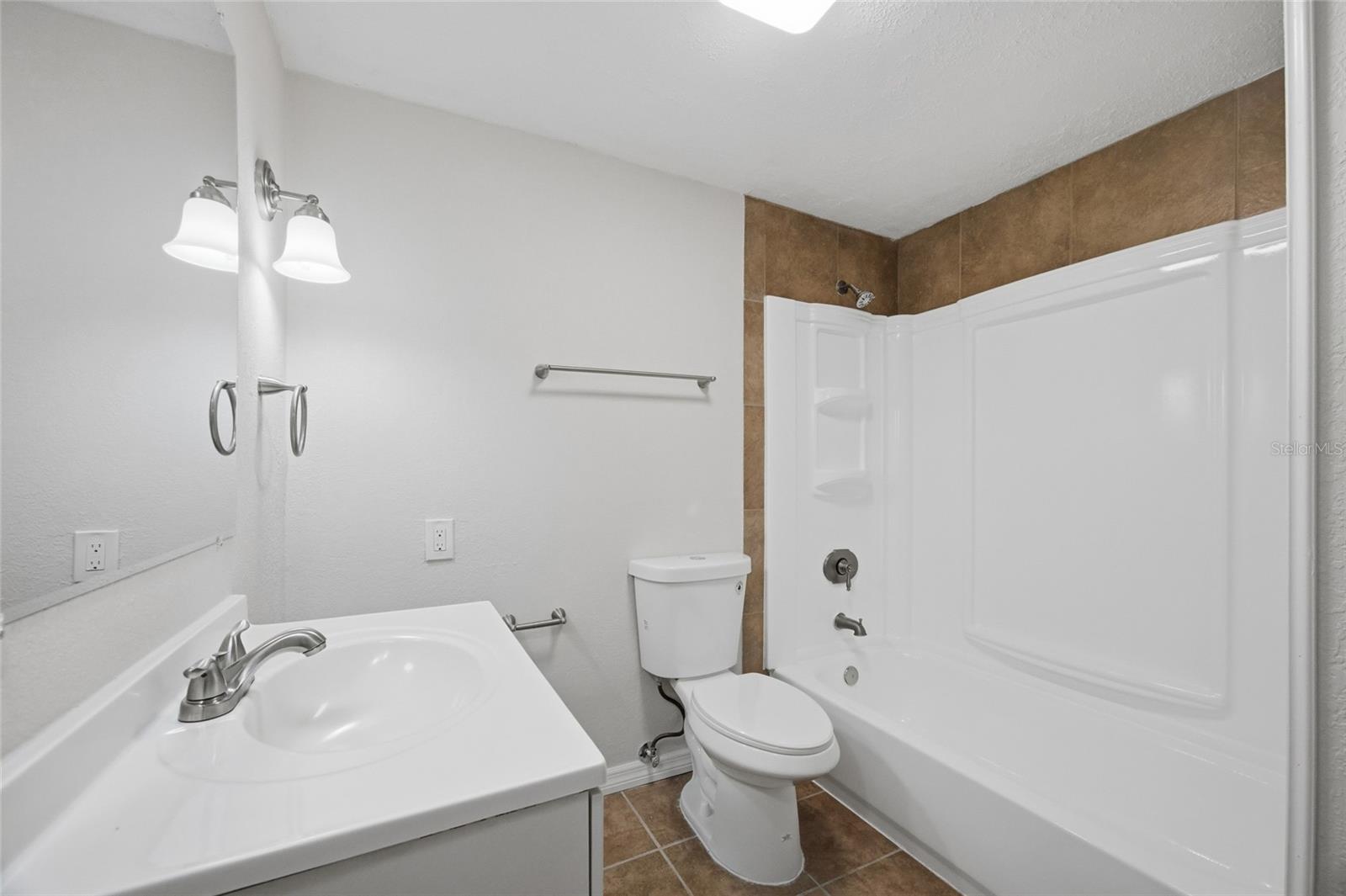 Image 11 of 27 For 7410 Mako Drive