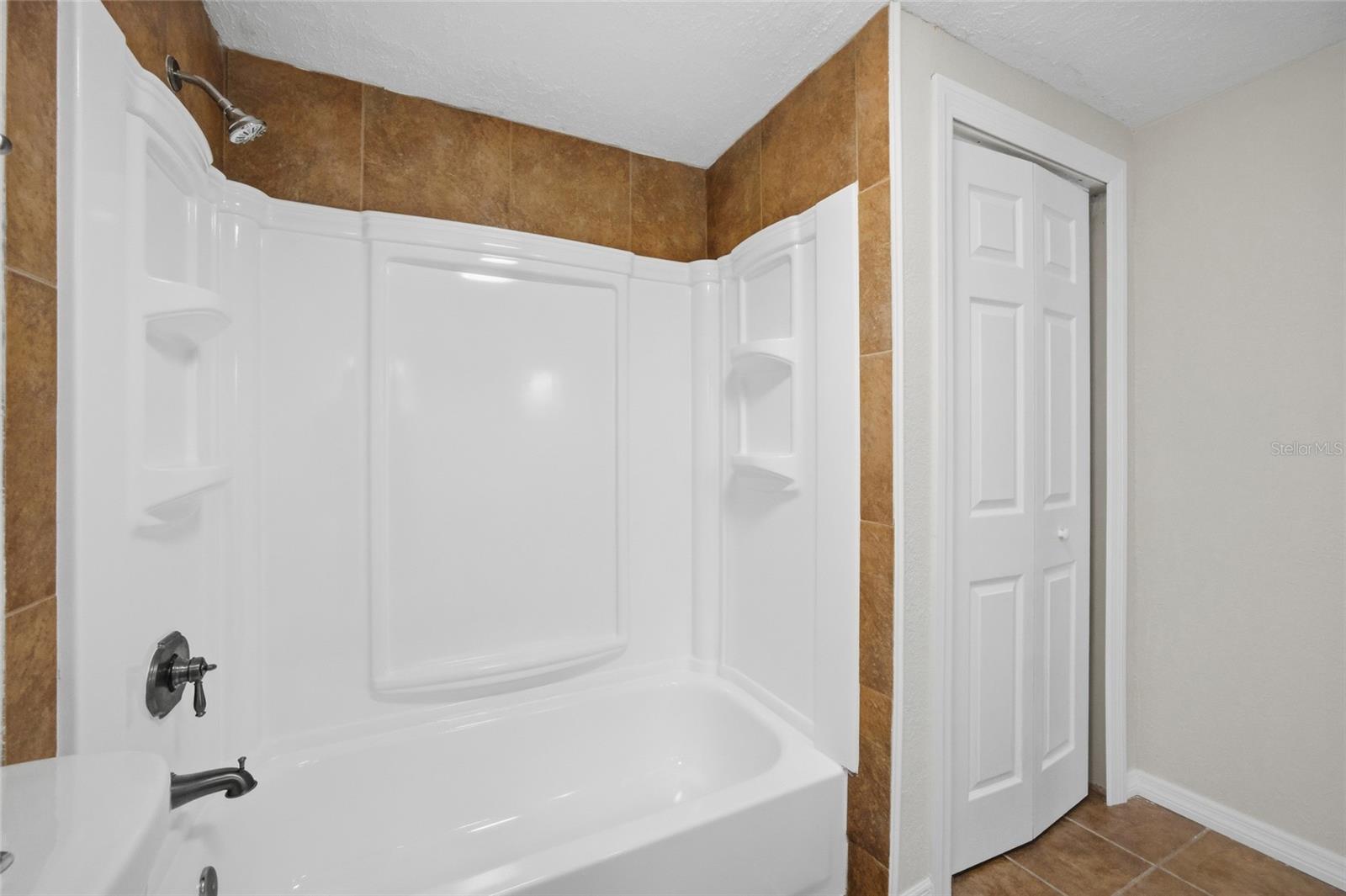 Image 12 of 27 For 7410 Mako Drive