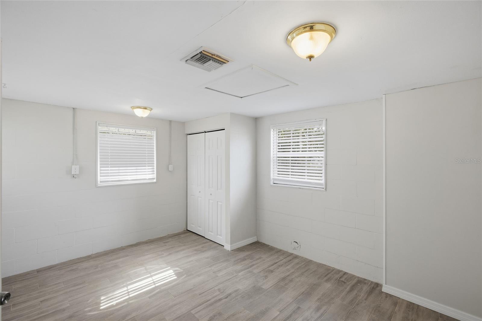 Image 18 of 27 For 7410 Mako Drive