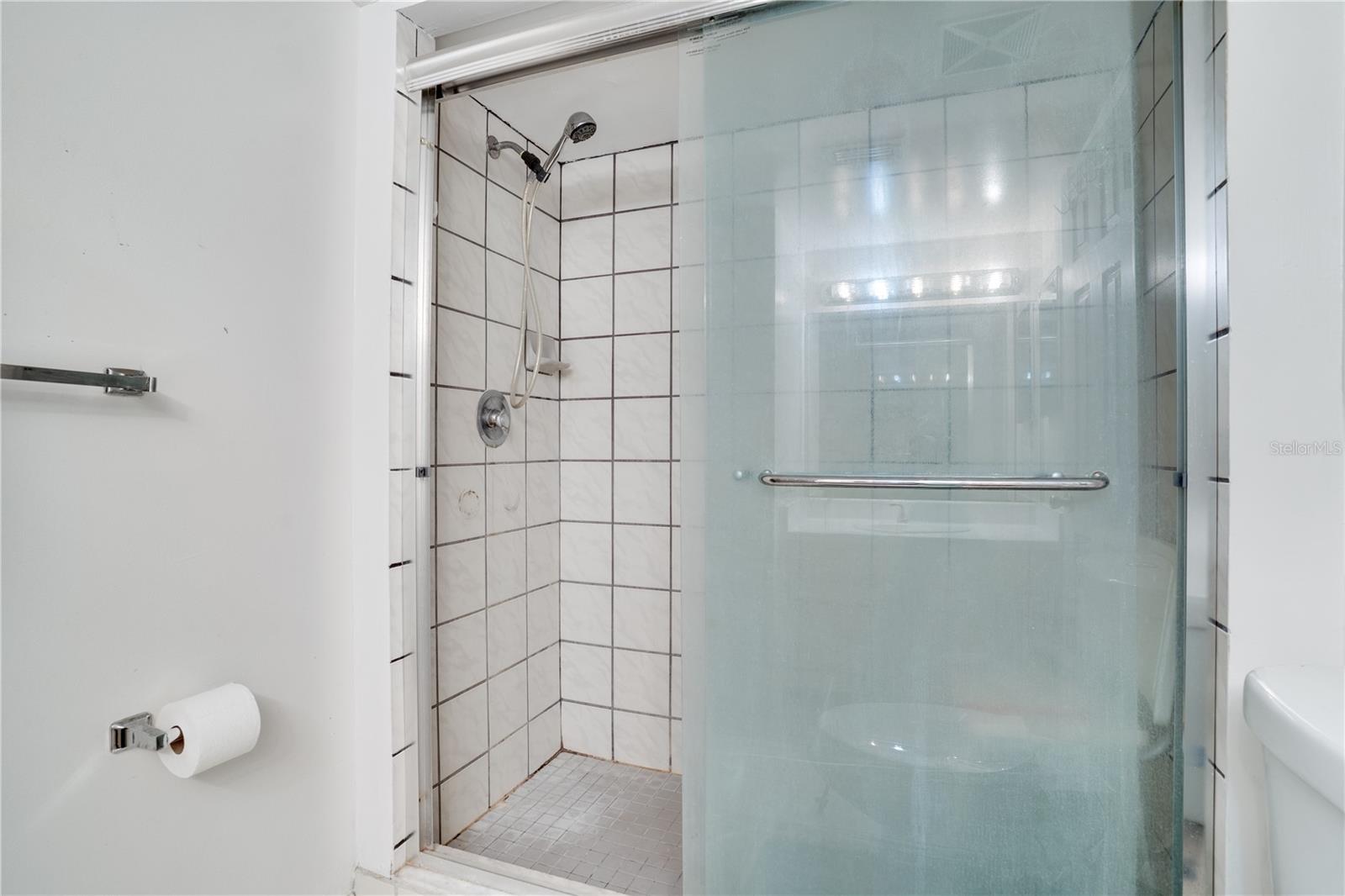 Image 23 of 34 For 6315 Newtown Circle 15b3