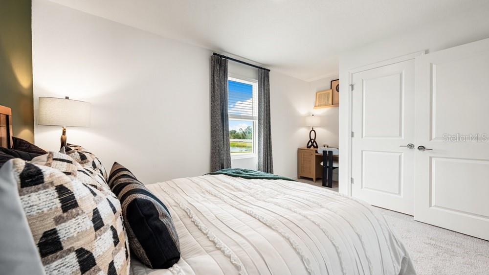 Image 16 of 39 For 14032 Textile Run