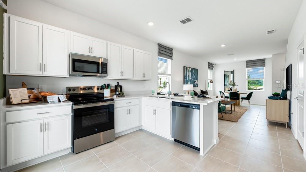 Image 9 of 39 For 14032 Textile Run