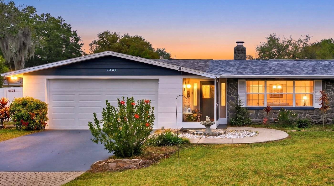 Image 2 of 64 For 1602 Alder Way