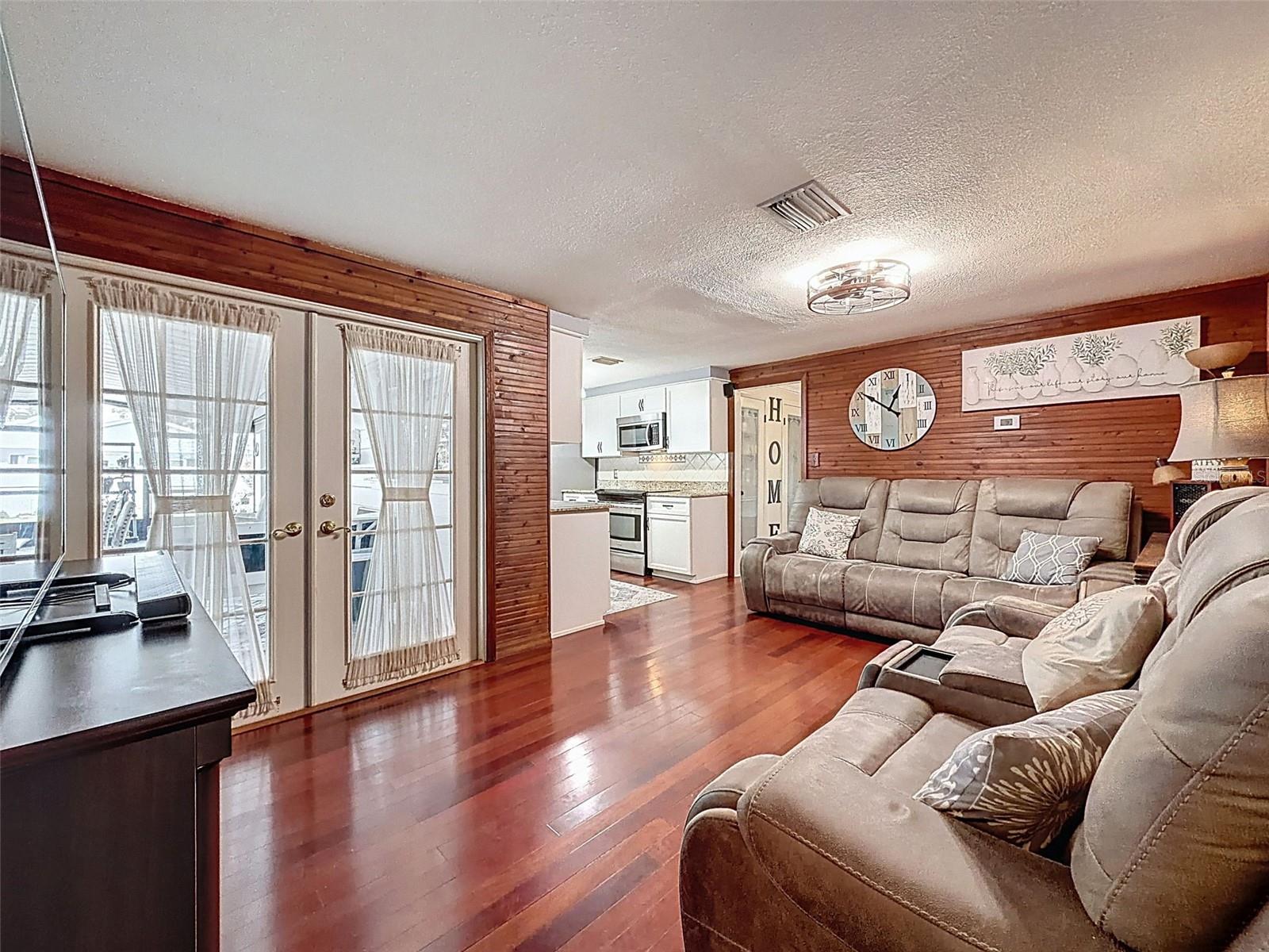 Image 28 of 64 For 1602 Alder Way