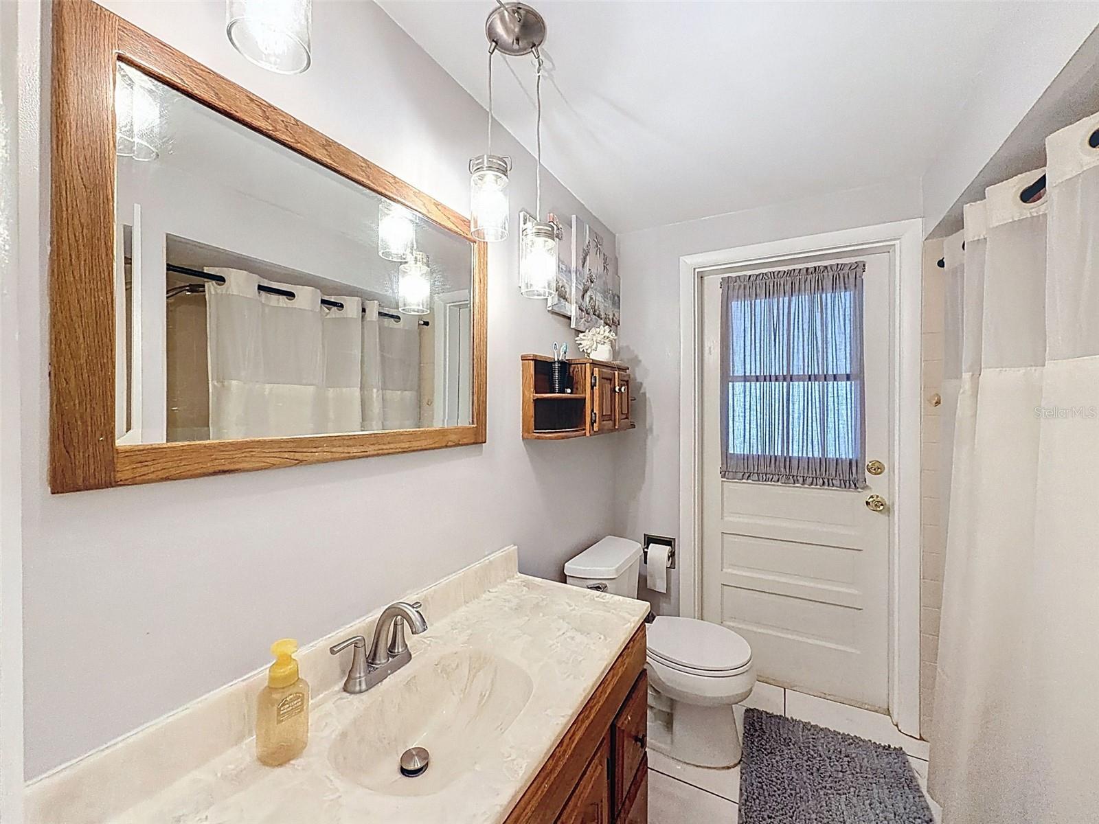 Image 39 of 64 For 1602 Alder Way