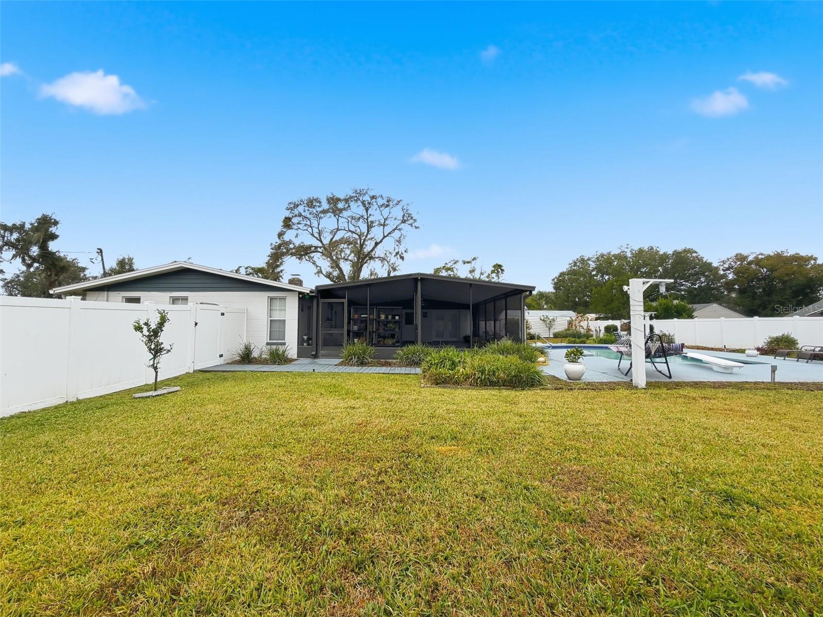 Image 51 of 64 For 1602 Alder Way