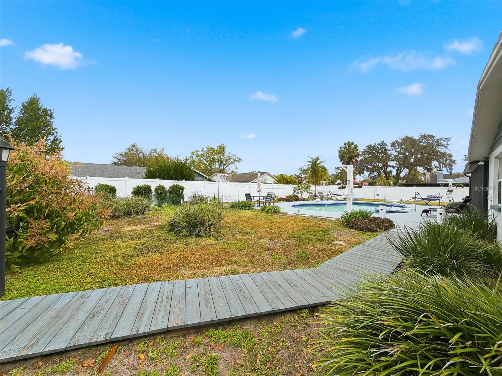 Image 55 of 64 For 1602 Alder Way