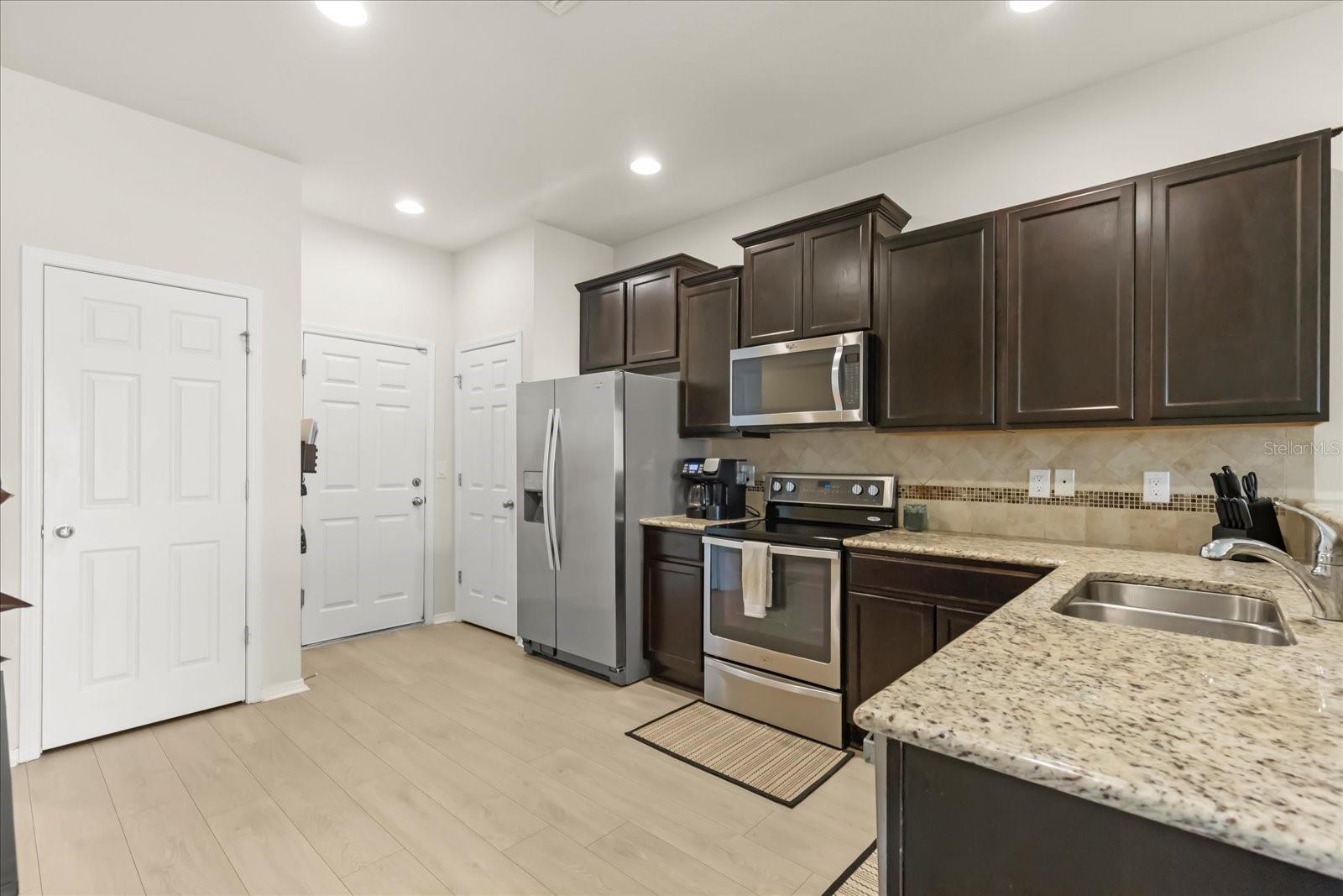 Image 6 of 34 For 4909 White Sanderling Court