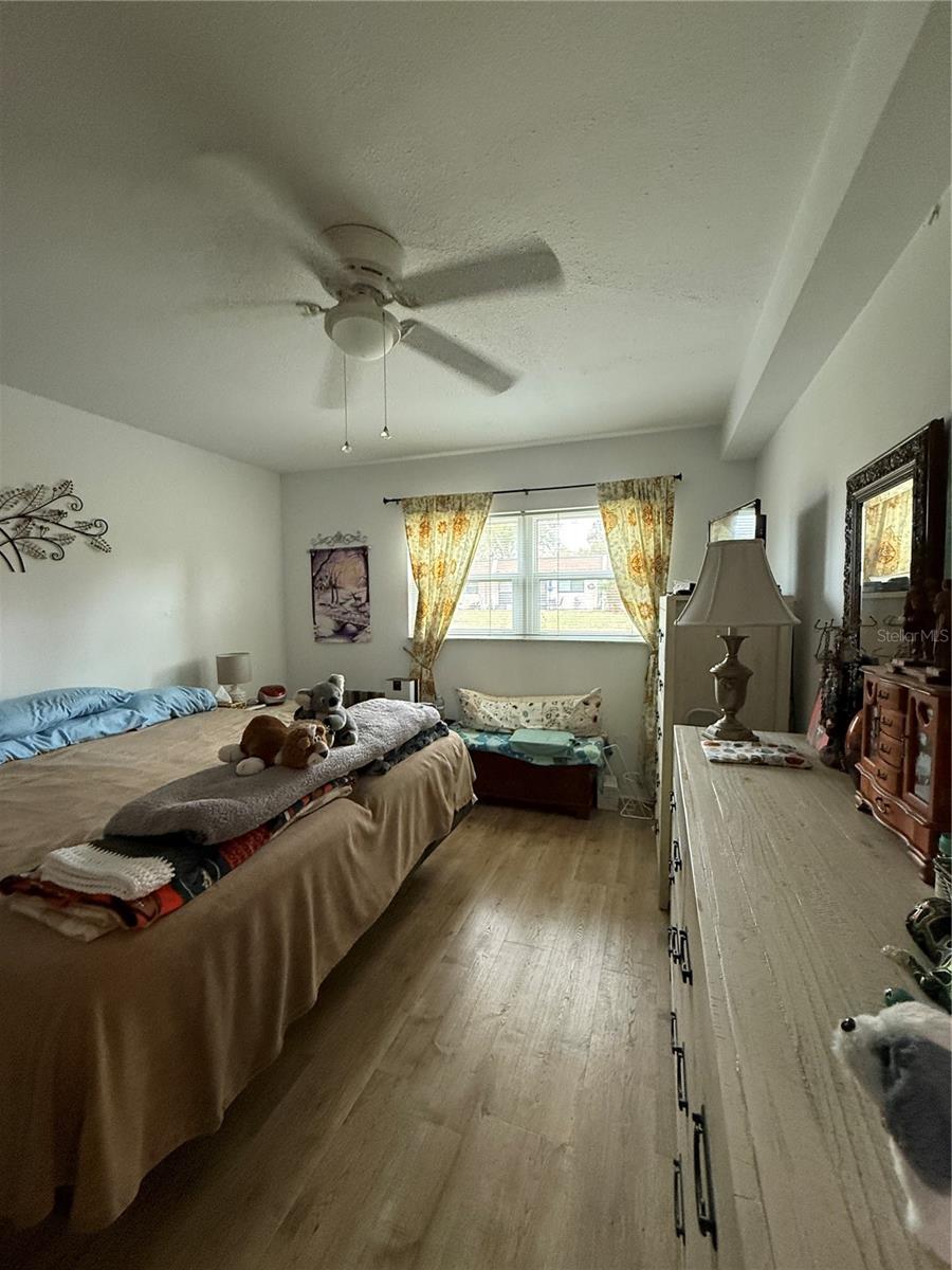 Image 10 of 19 For 1196 Mission Circle 46e