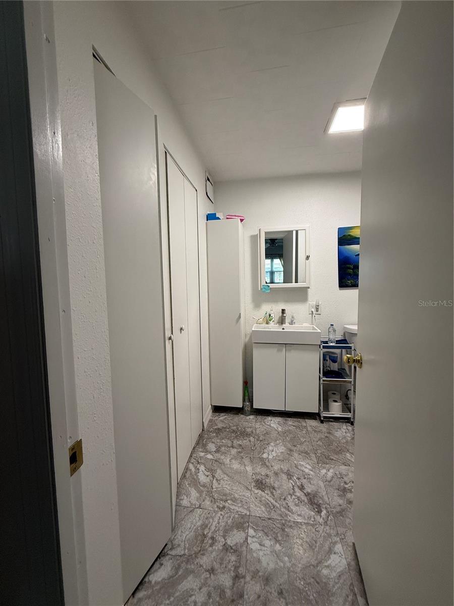 Image 12 of 19 For 1196 Mission Circle 46e