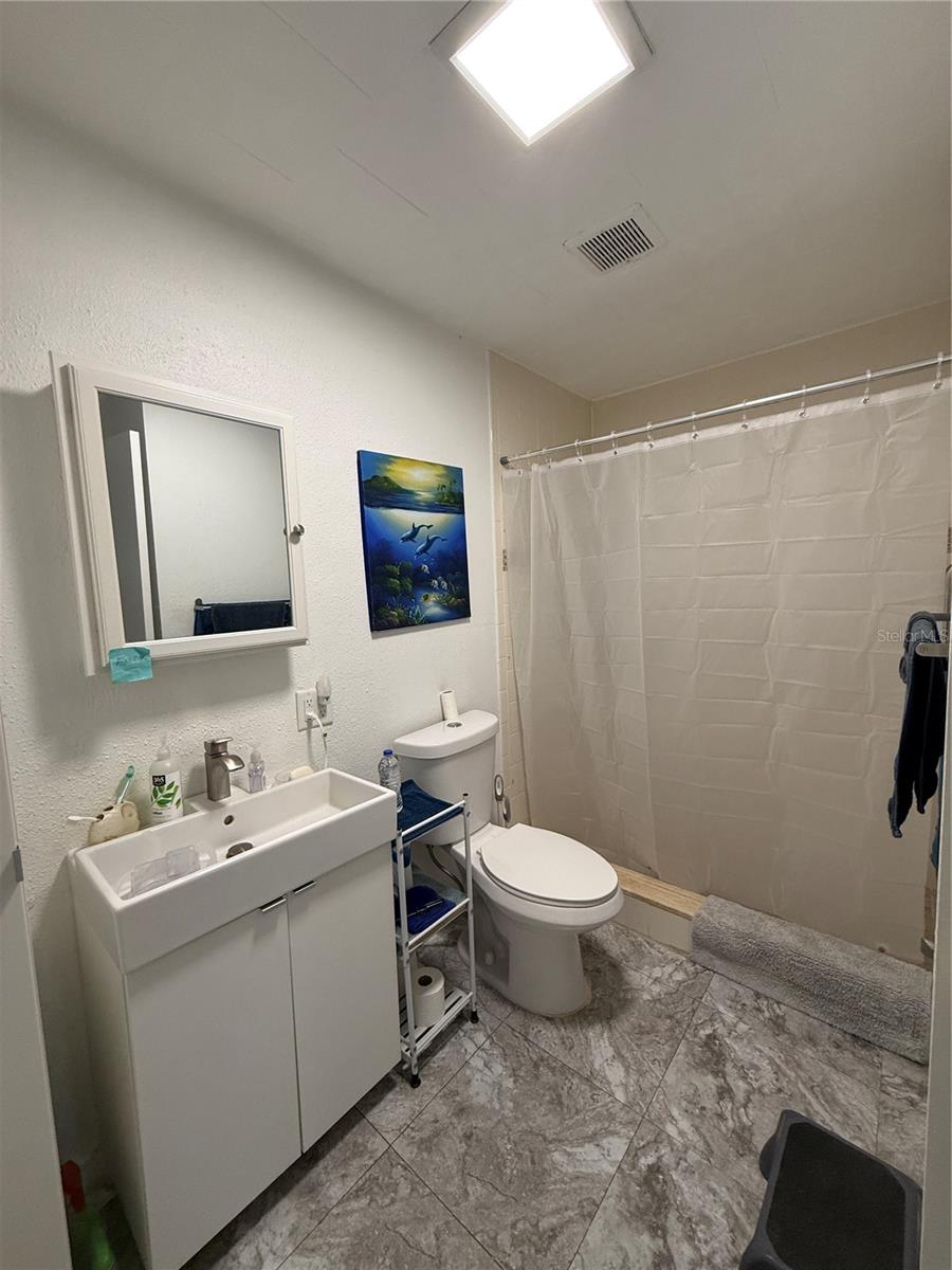 Image 13 of 19 For 1196 Mission Circle 46e