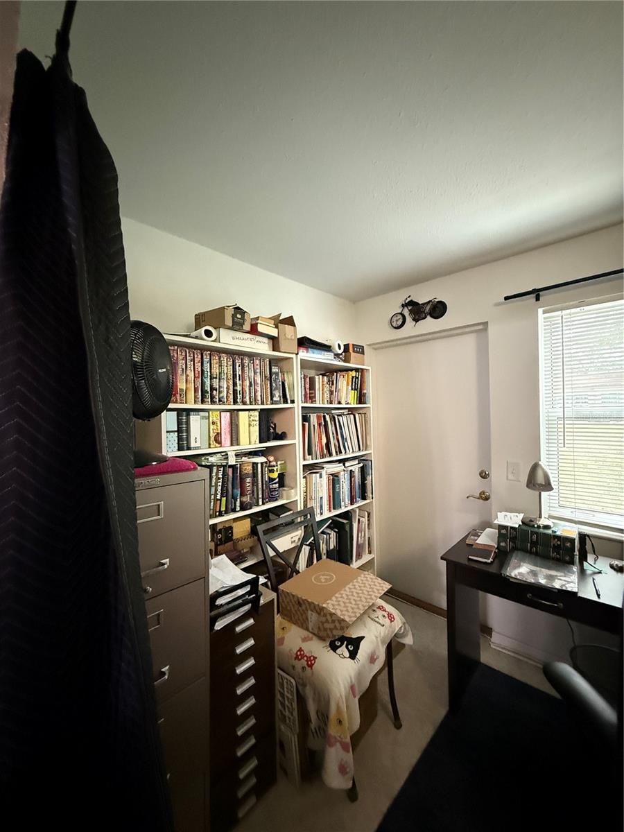 Image 16 of 19 For 1196 Mission Circle 46e