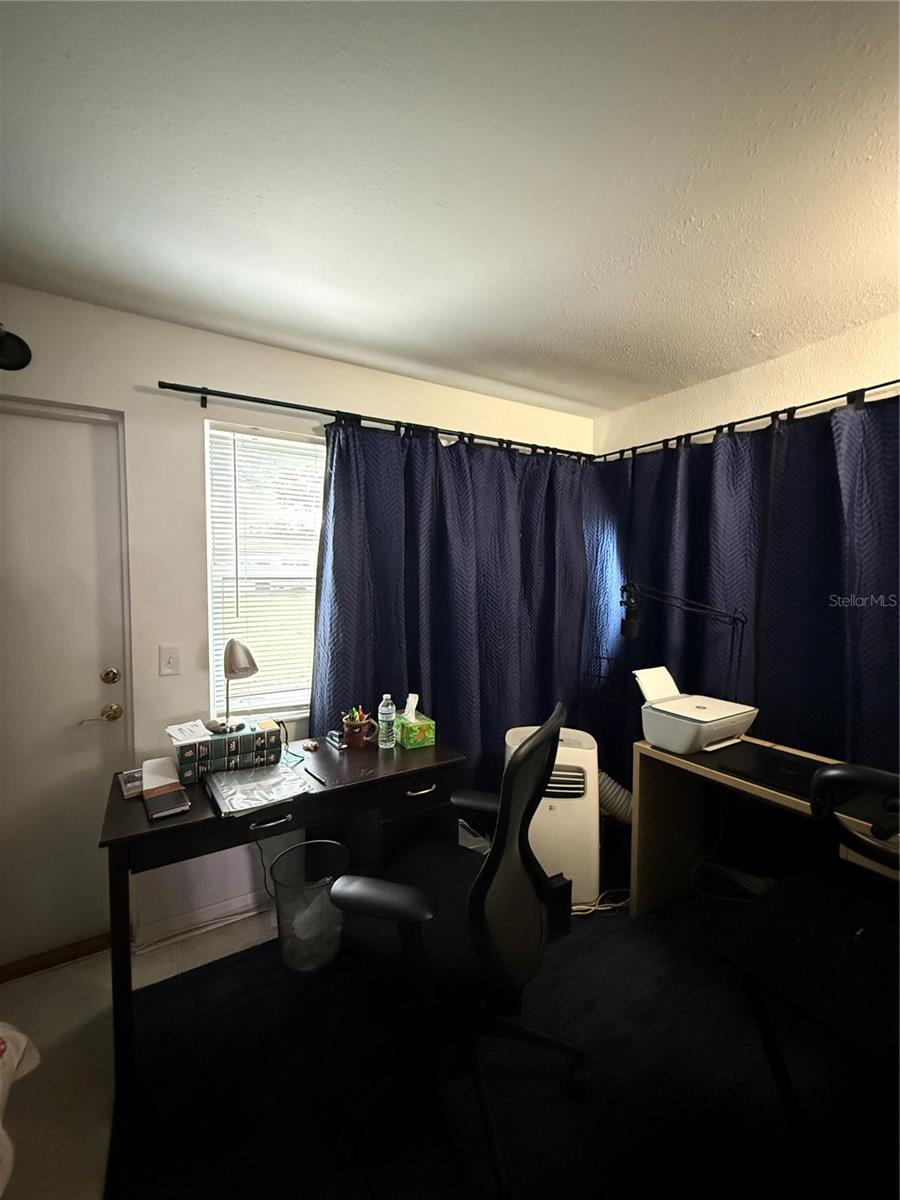 Image 17 of 19 For 1196 Mission Circle 46e