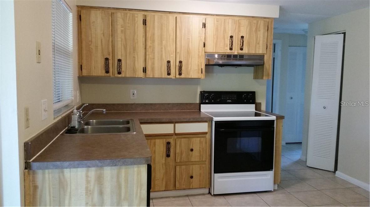 Image 2 of 6 For 911 Peninsula Road