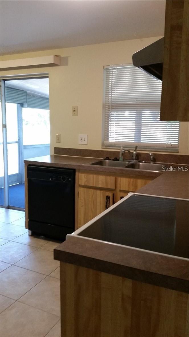 Image 4 of 6 For 911 Peninsula Road