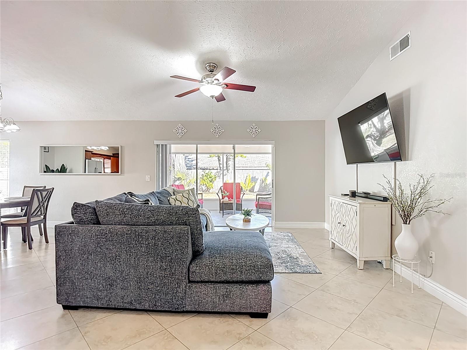 Image 12 of 72 For 21515 Curlew Court