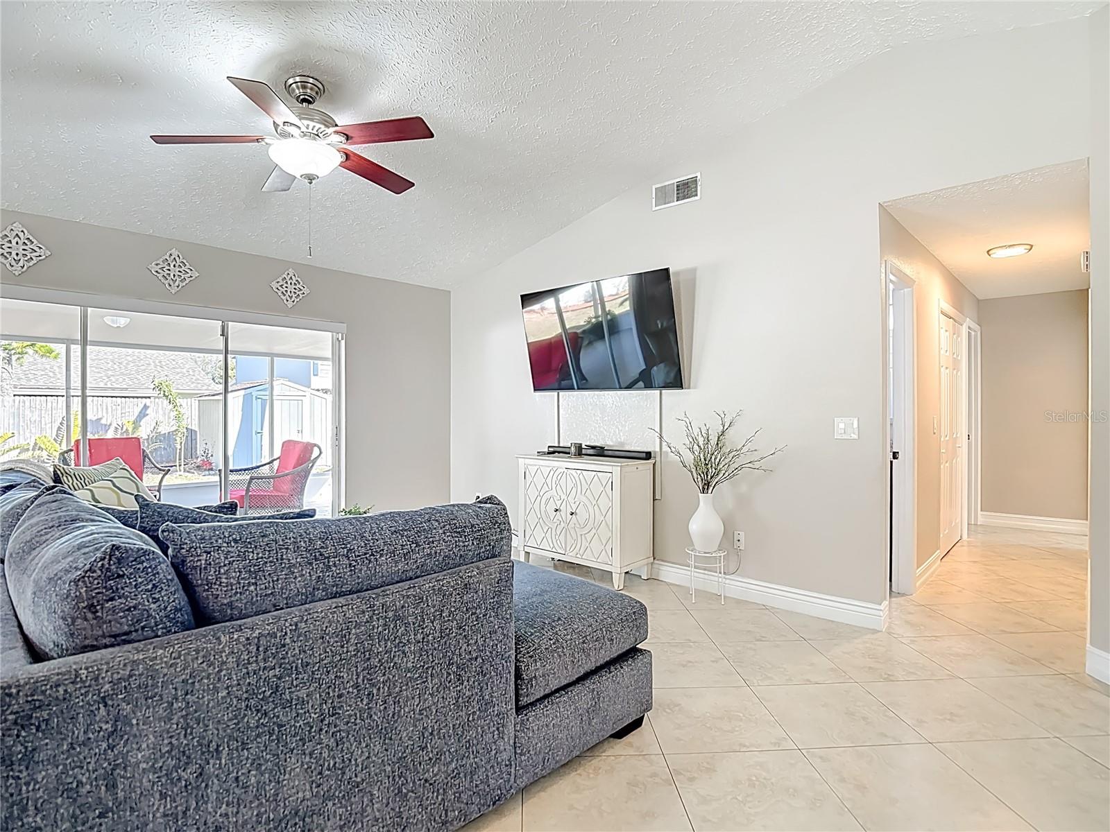 Image 18 of 72 For 21515 Curlew Court