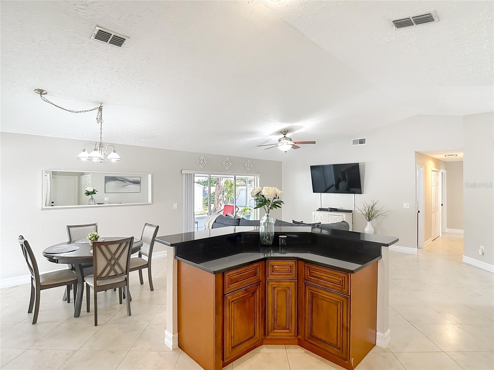 Image 22 of 72 For 21515 Curlew Court