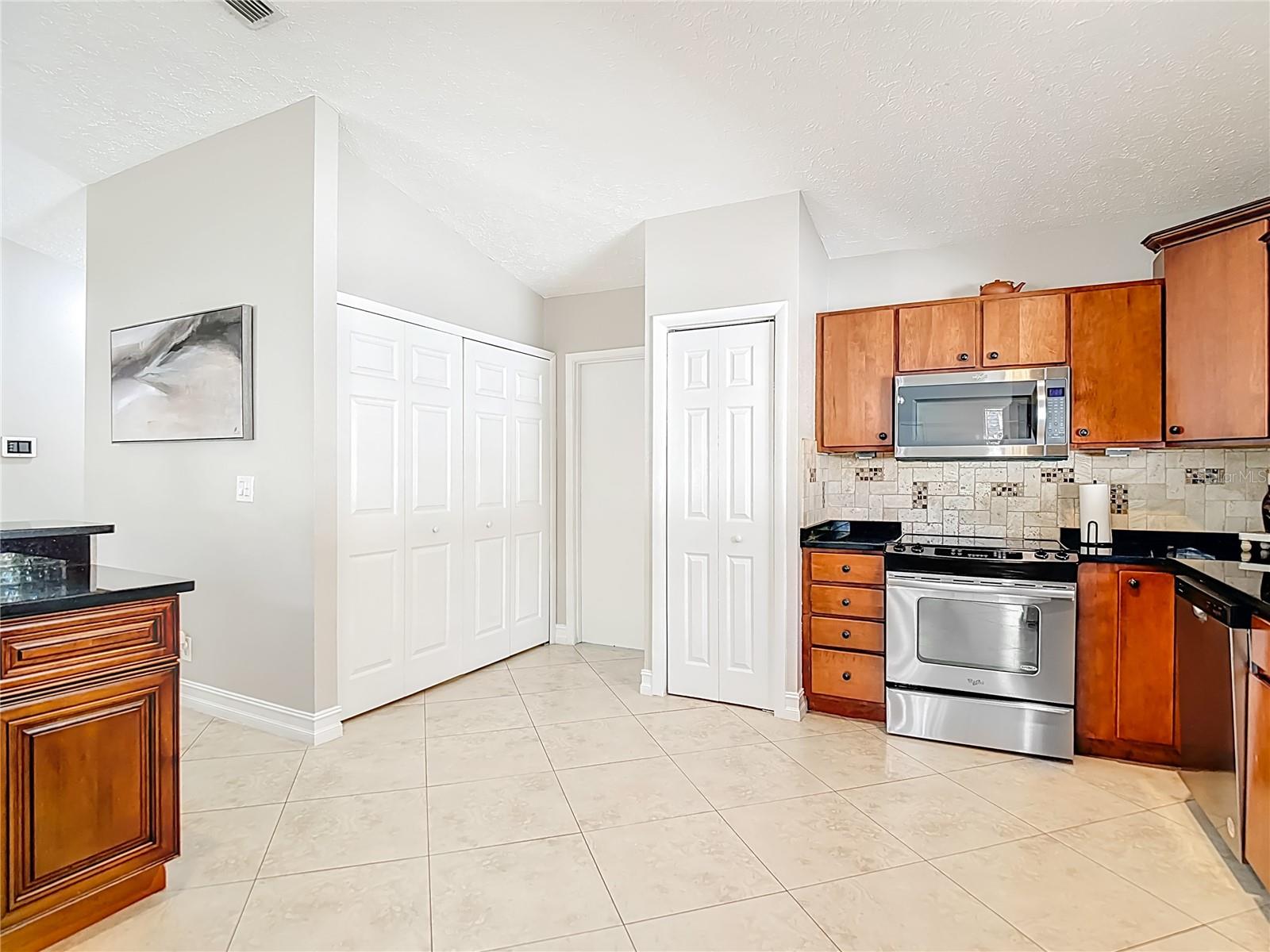 Image 28 of 72 For 21515 Curlew Court