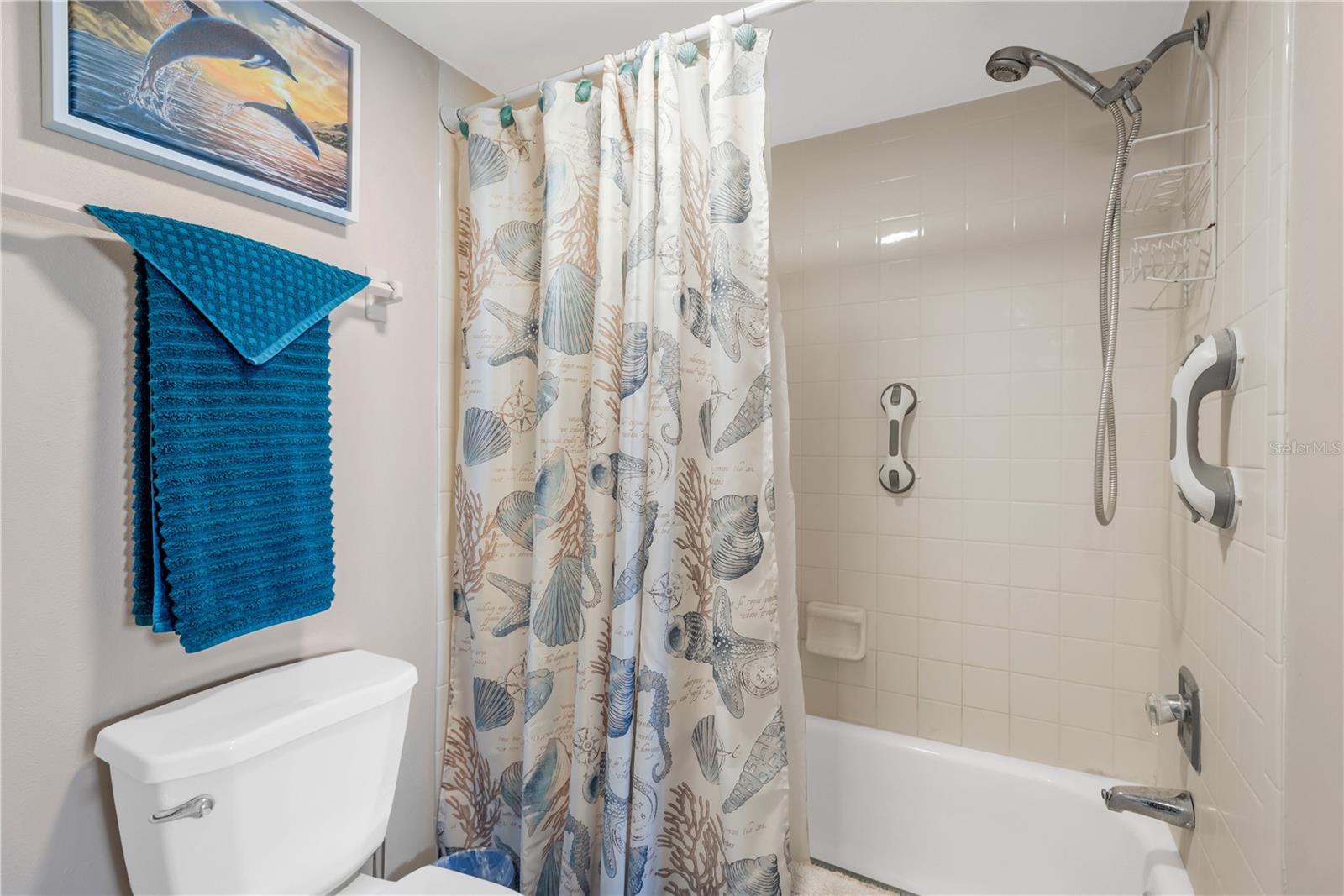 Image 18 of 40 For 5915 Sea Ranch Drive 805