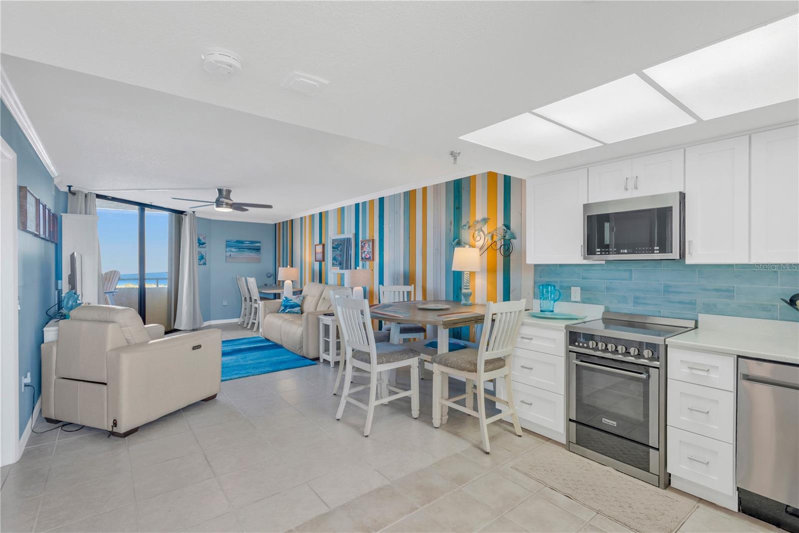 Image 7 of 40 For 5915 Sea Ranch Drive 805