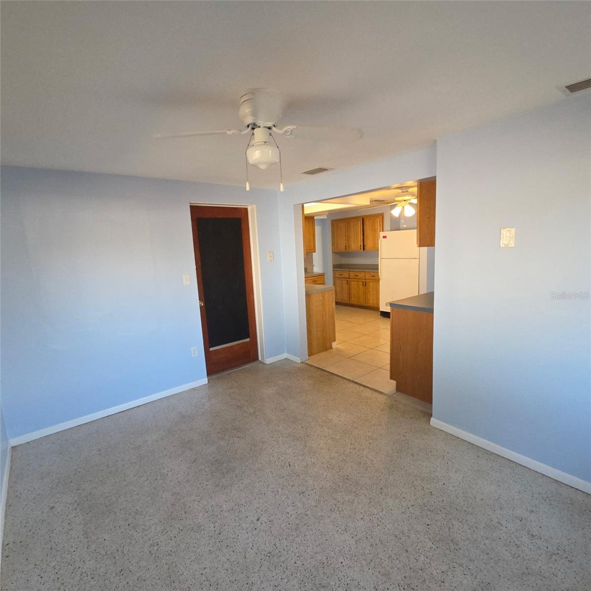 Image 13 of 37 For 4642 Belfast Drive