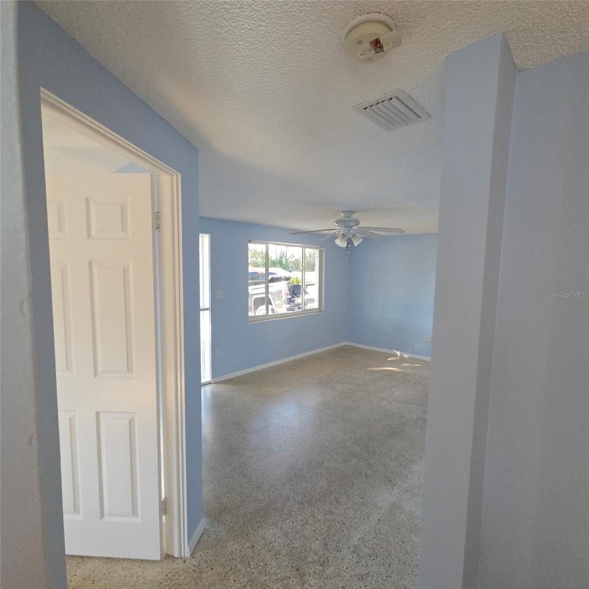 Image 16 of 37 For 4642 Belfast Drive